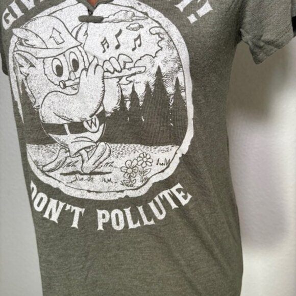 Vintage-Inspired Woodsy Owl “Give a Hoot, Don’t Pollute” Tee – Size M - Picture 3 of 5